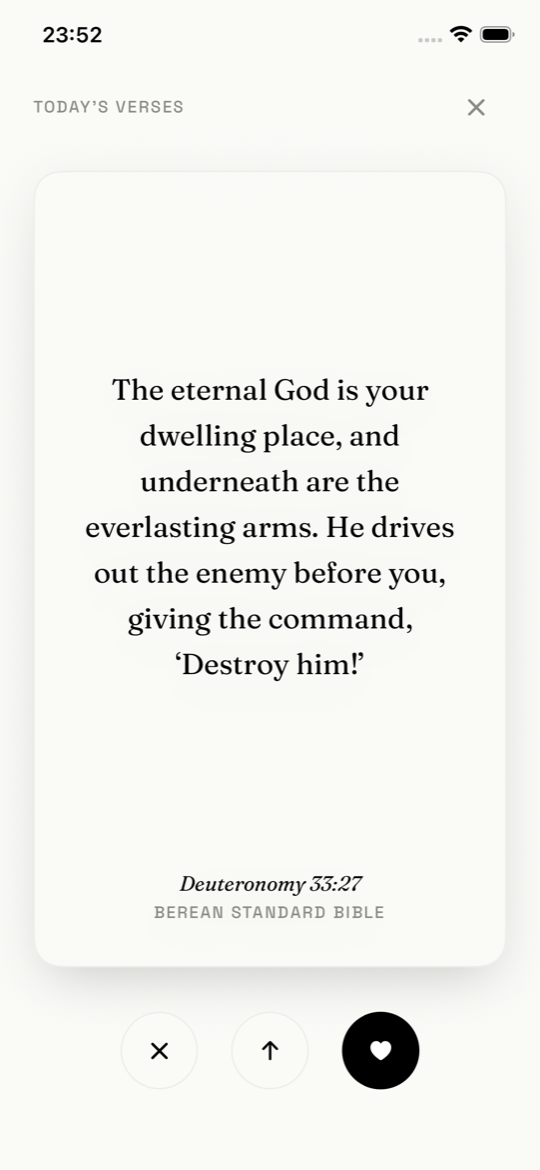 The end-of-walk swipe deck showing one verse on a card, with dismiss, share and keep buttons beneath it.